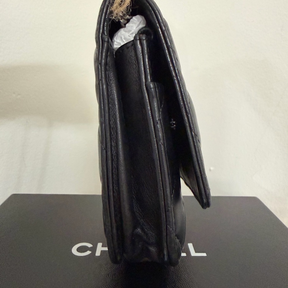 CHANEL LAMBSKIN WALLET ON CHAIN - Picture 7 of 16